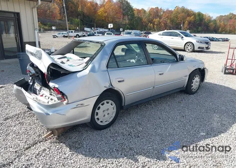2002 Honda Accord 2.3 Lx from USA, damaged, VIN 1HGCG56452A017231